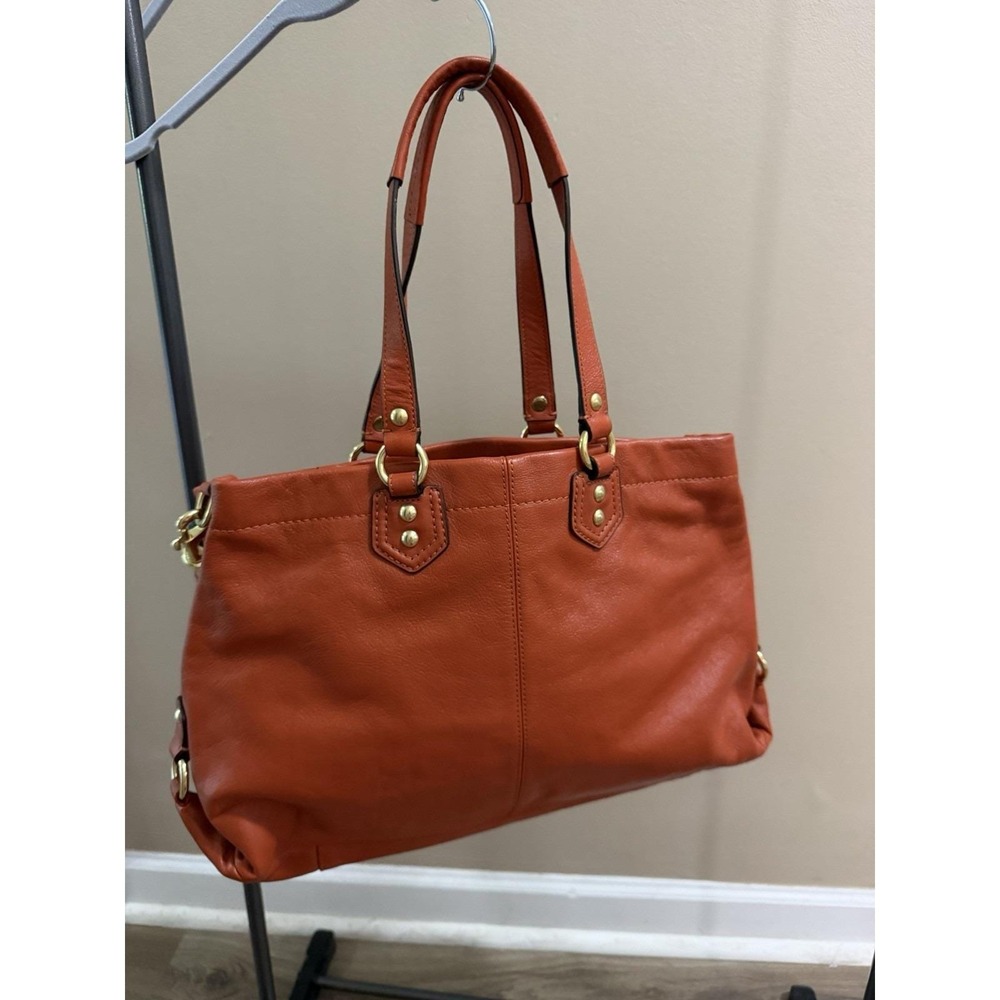 Coach Ashley Satchel in Coral Pink. - Picture 4 of 8